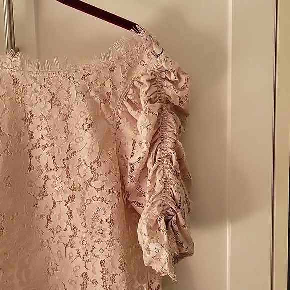 Joie nude beige colored lace top - Picture 2 of 8